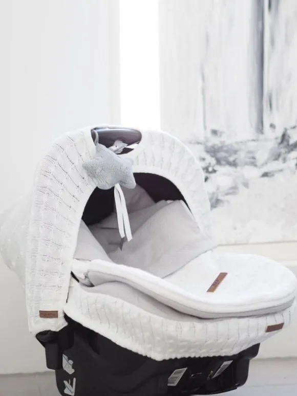 Baby's Only - suojaava kuomu vauvan turvakaukaloon