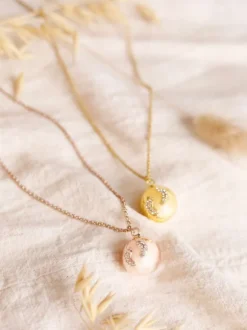 Bolakoru äidille ketjulla, jalanjälki bling kultainen | PROUD MAMA