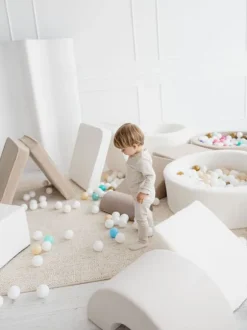 Pehmustettu pallomeri, leikkialusta, liukumäki ja portaat - Teddy Ecru