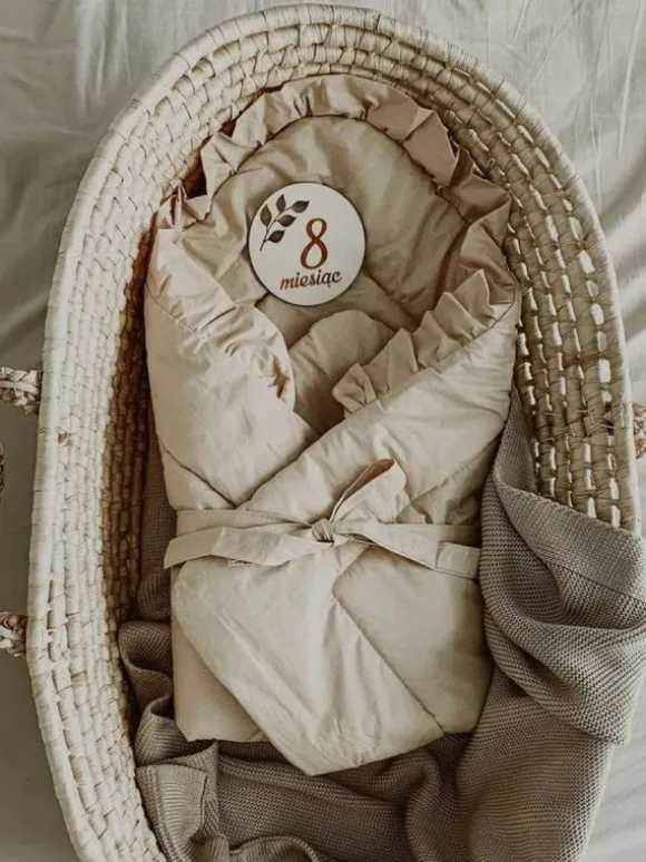 Vauvan kapalo & leikkimatto, Beige röyhelöt